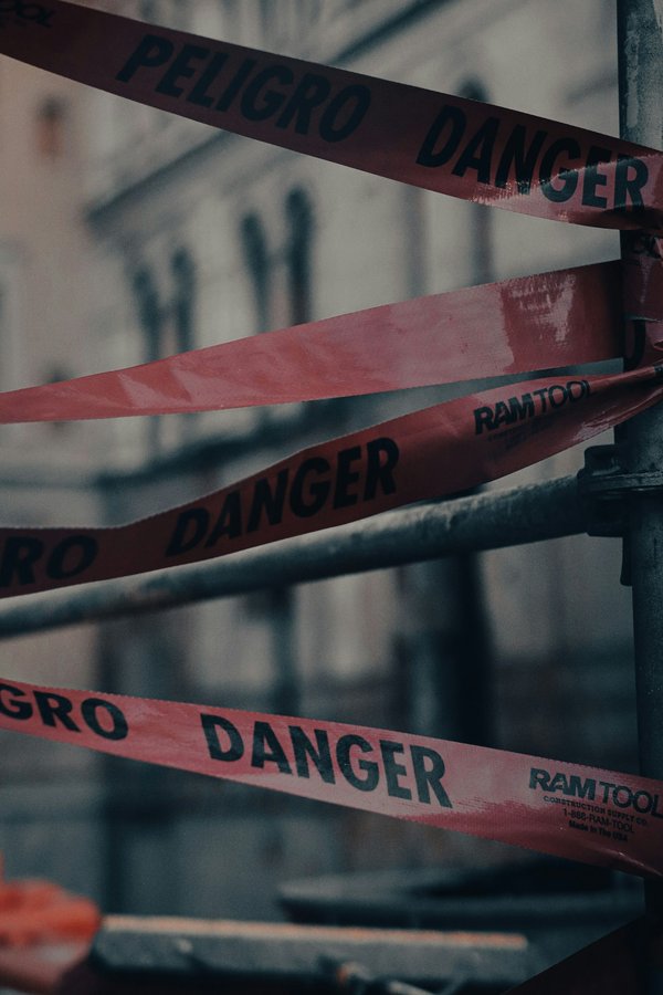 Ruban de balisage : sécurité et visibilité en toutes occasions